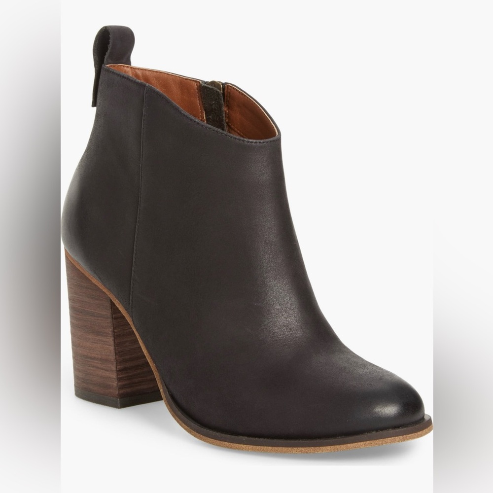 Like New - BP Nordstrom Lance Block Heel Bootie Black Leather - Size 6.5